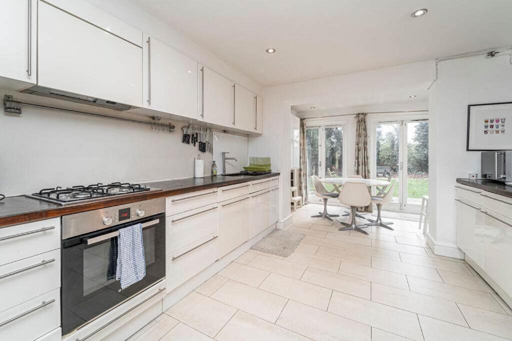 Stunning Flat With Amazing Garden