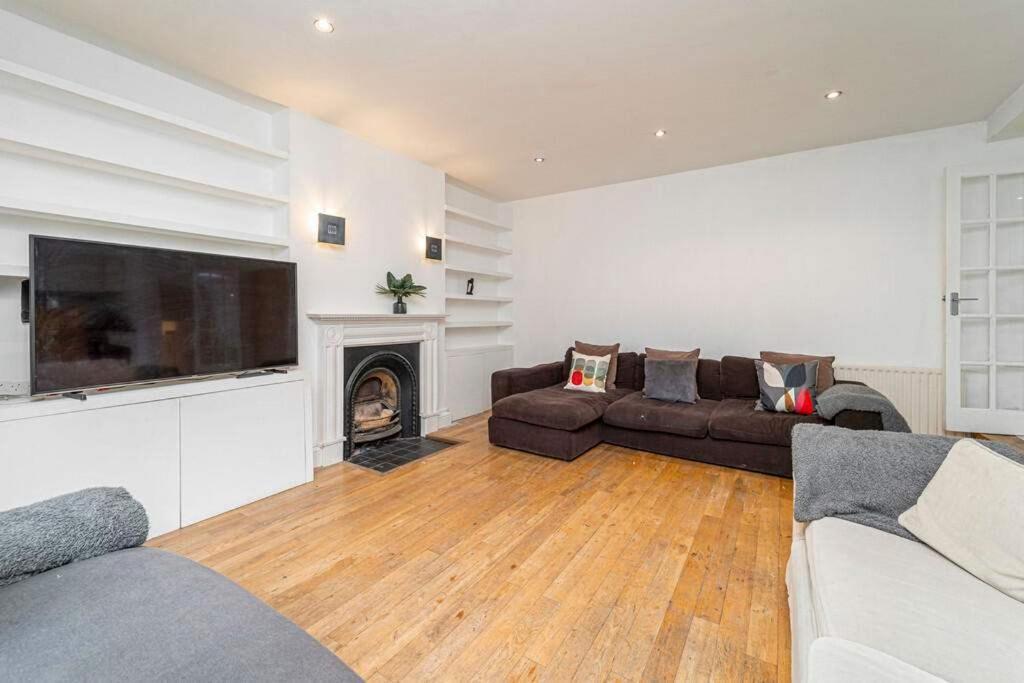 Stunning Flat With Amazing Garden Apartament *